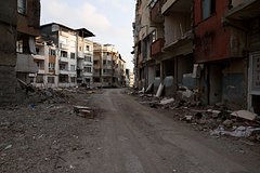 Вы сейчас просматриваете Названо число рискующих обрушиться от землетрясения в Стамбуле домов